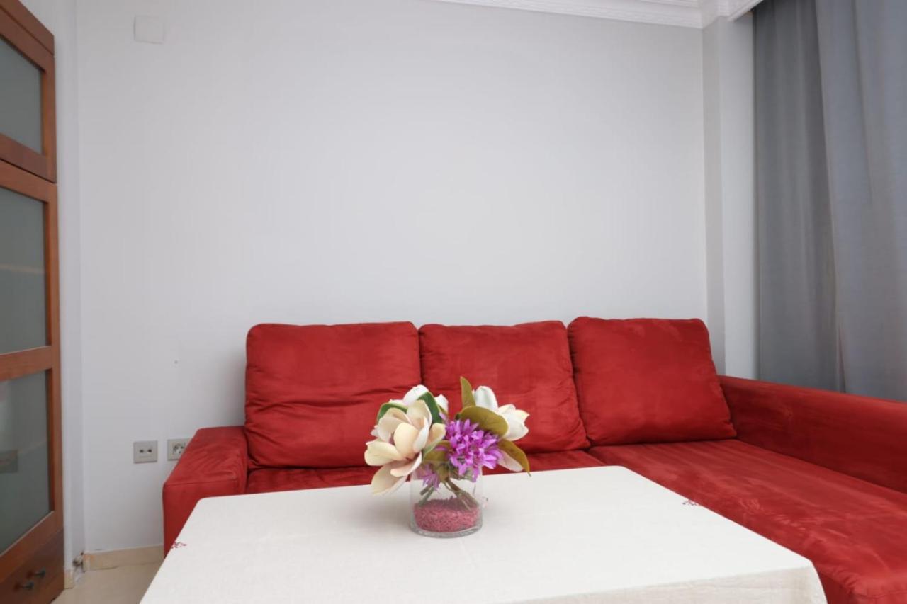 Piso En Pleno Centro De Huelva. Apartment Luaran gambar